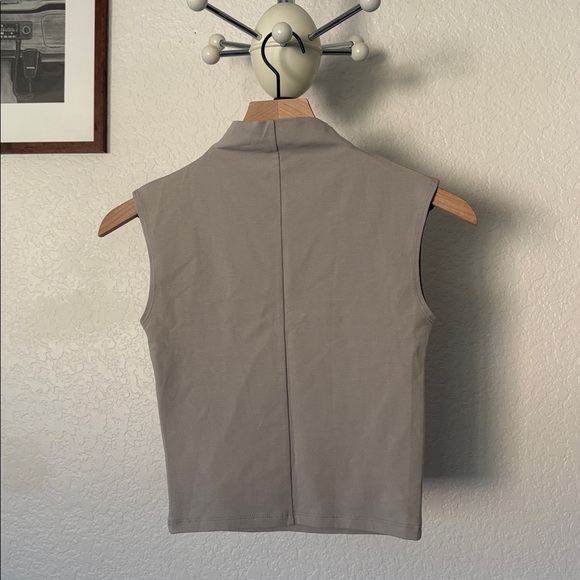 Madewell funnel neck cropped muscle tee - Picture 4 of 4